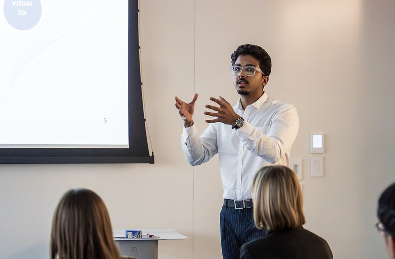 Skinapse Labs presenting at Northeastern University's pitch competition